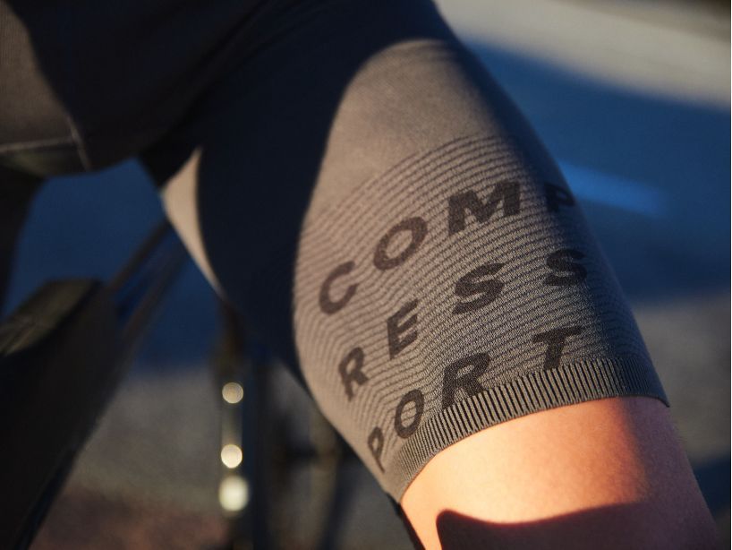 AERO SS TRISUIT M - BLACK/RED